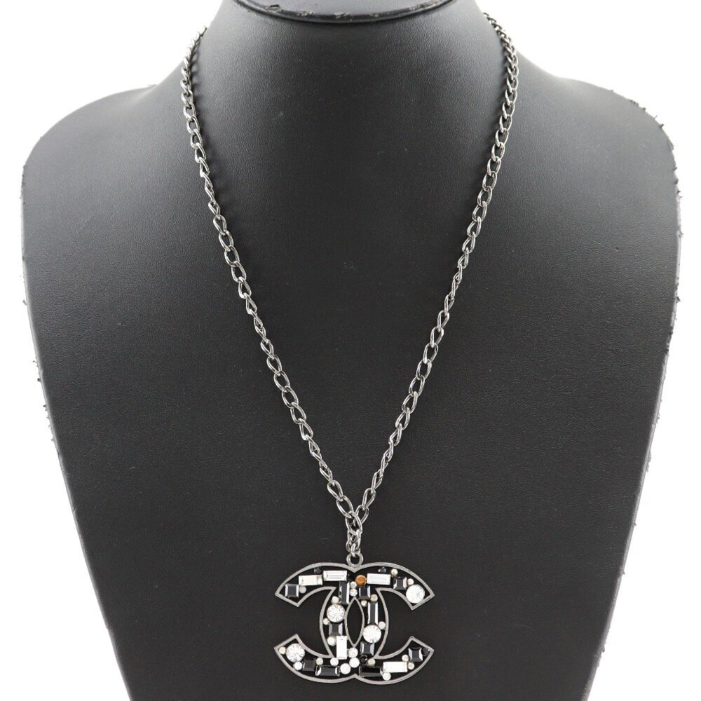 CHANEL Authentic Black Logo Necklace - Picture 2 of 7